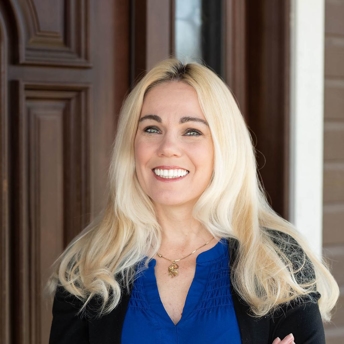 Elizabeth Lasater Photo